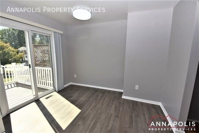 Foto del edificio - 109 Pinecove Ct