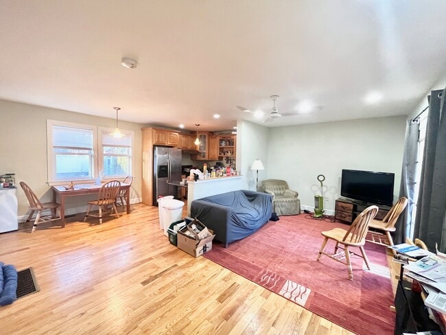 Building Photo - 21 Dorr St