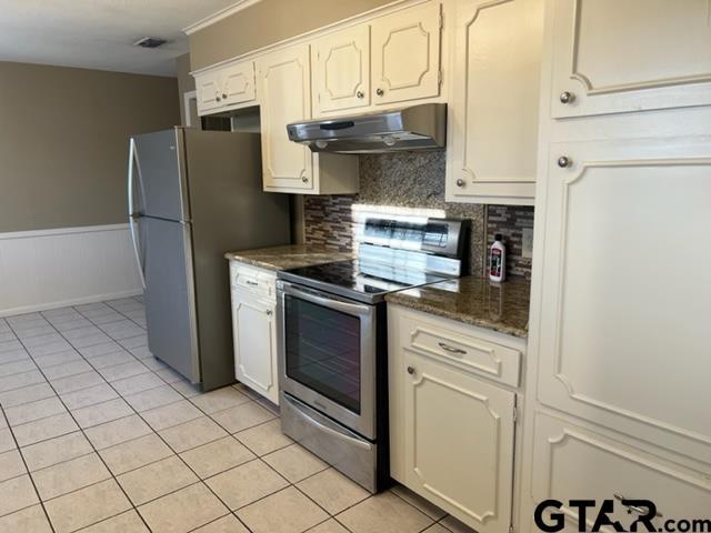 Building Photo - 7415 Hollyoak Dr