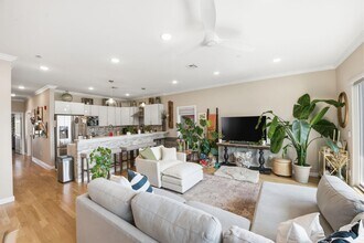 Building Photo - 936 Pavonia Ave