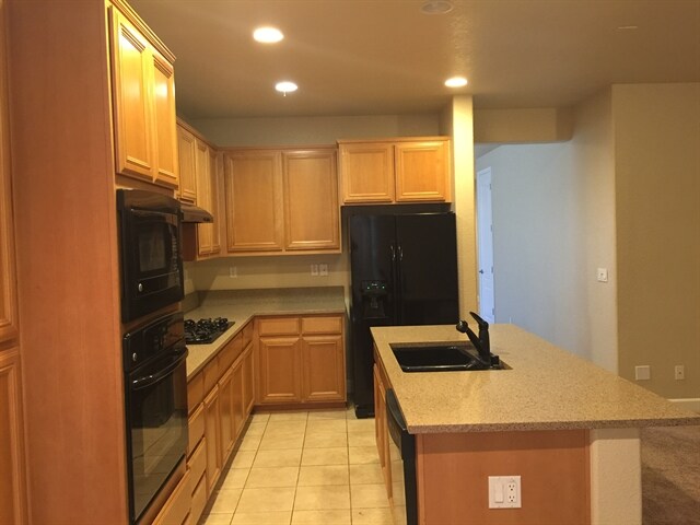 Building Photo - 724 Cannon Station Ct