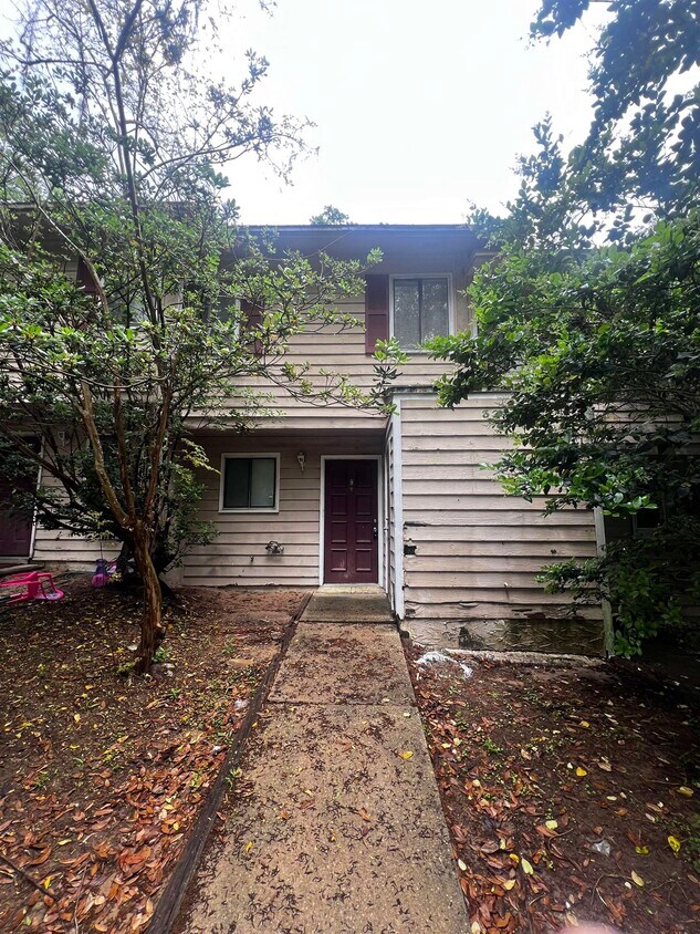 Primary Photo - 3720 Rock Brook Dr