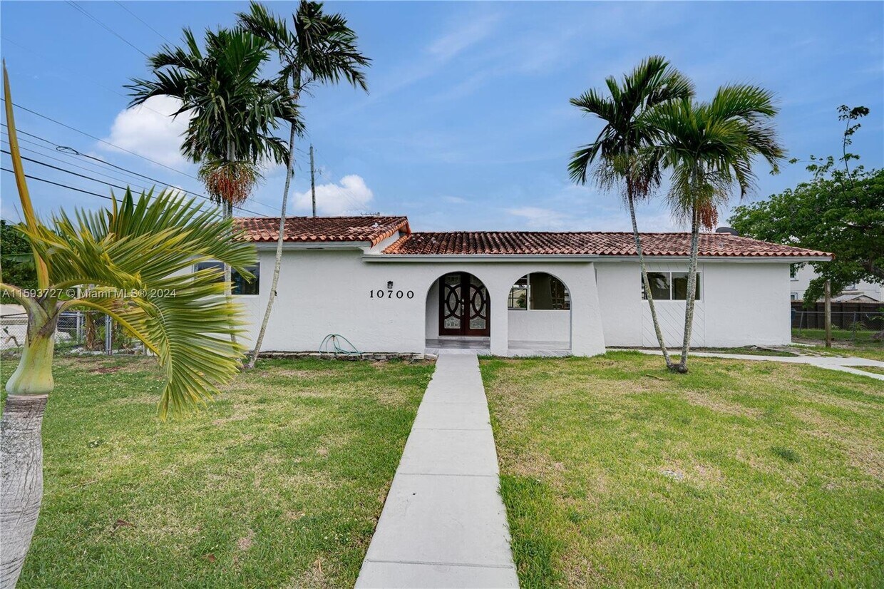 Foto principal - 10700 SW 70th St