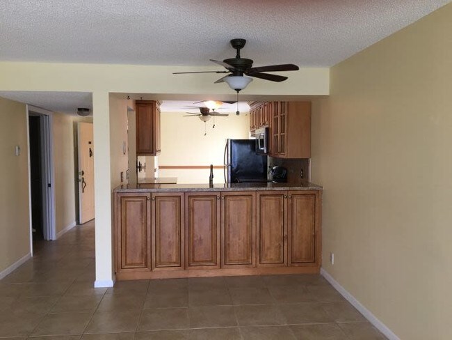 Building Photo - 6212 Coral Lake Dr