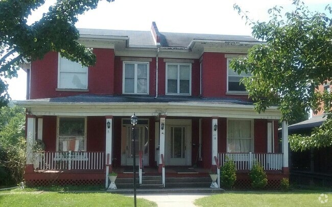 Building Photo - 806 Allegheny St