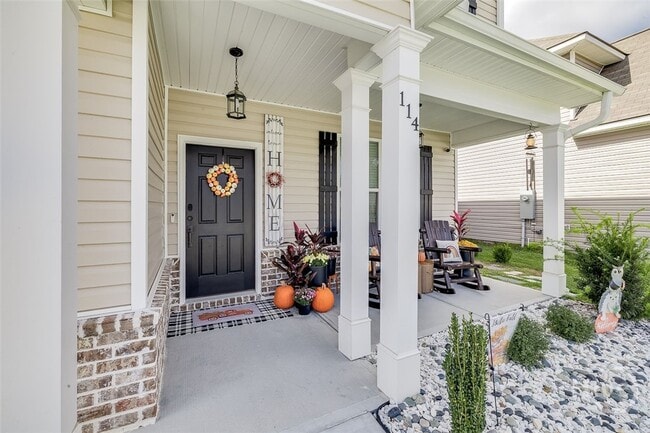 Building Photo - 114 Sams Dr