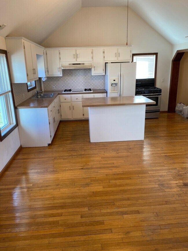Foto del edificio - 581 Drift Rd