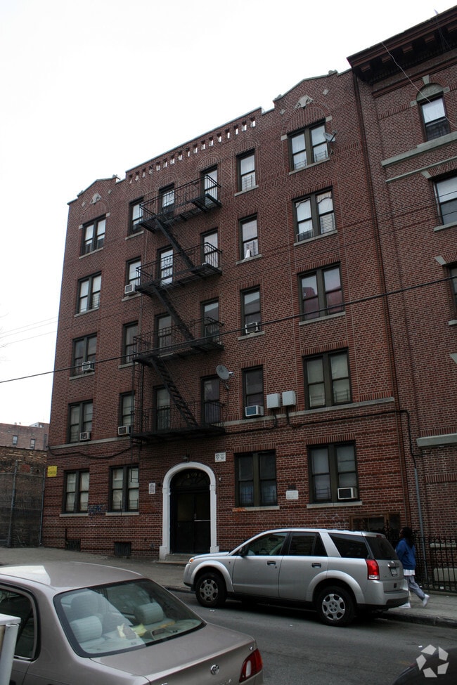 2604 Bainbridge Ave Bronx, NY 10458 Rentals Bronx, NY