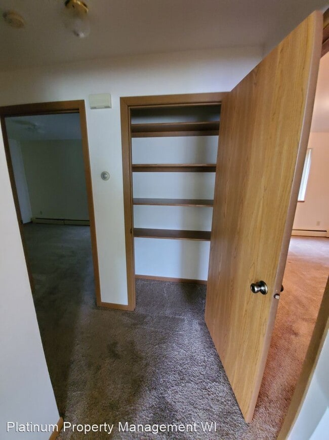 Building Photo - 2 br, 1 bath Apartment - 1120 4th Street
