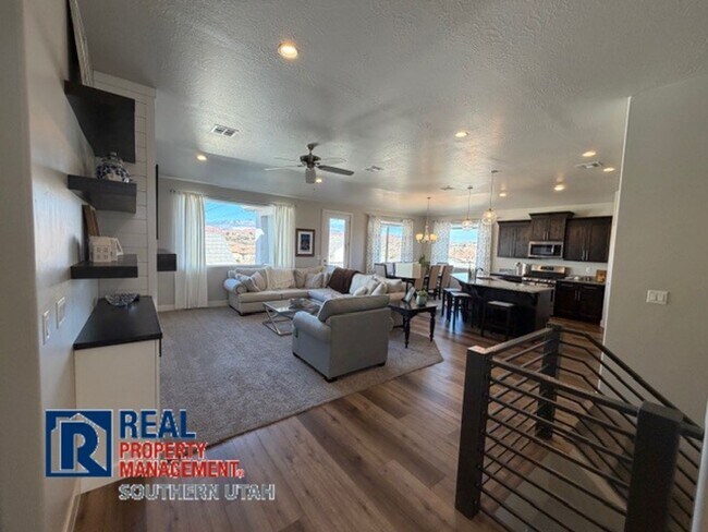 Foto del edificio - Beautiful Santa Clara Home