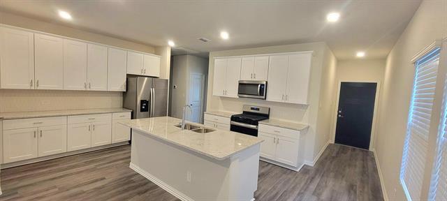 Building Photo - 711 Caraway Dr