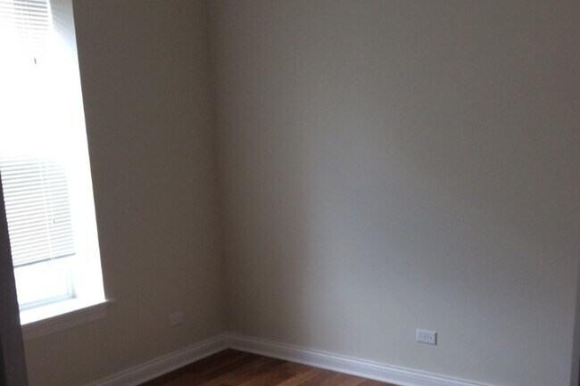 Foto del edificio - 3258 W Hirsch St