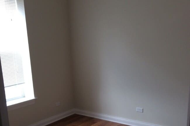 Building Photo - 3258 W Hirsch St