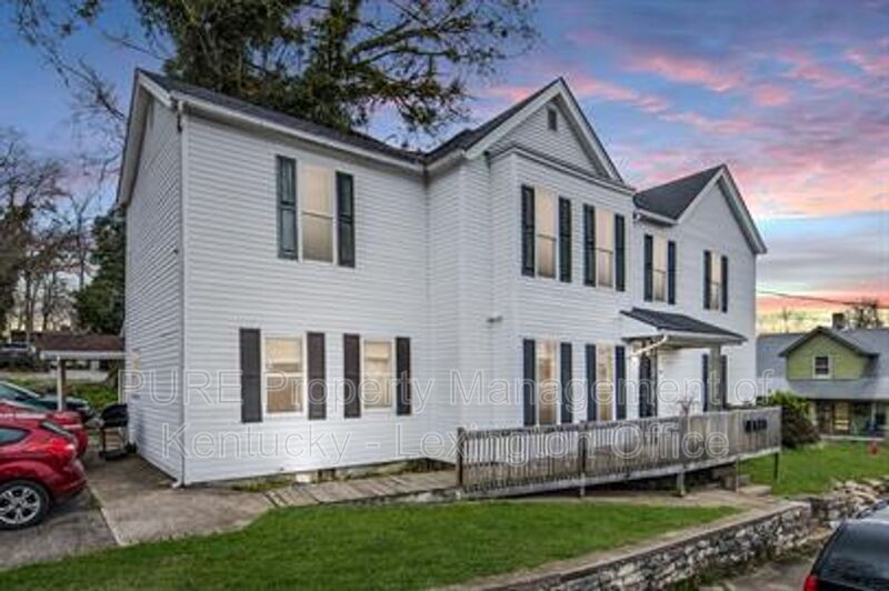 Primary Photo - 417 North St