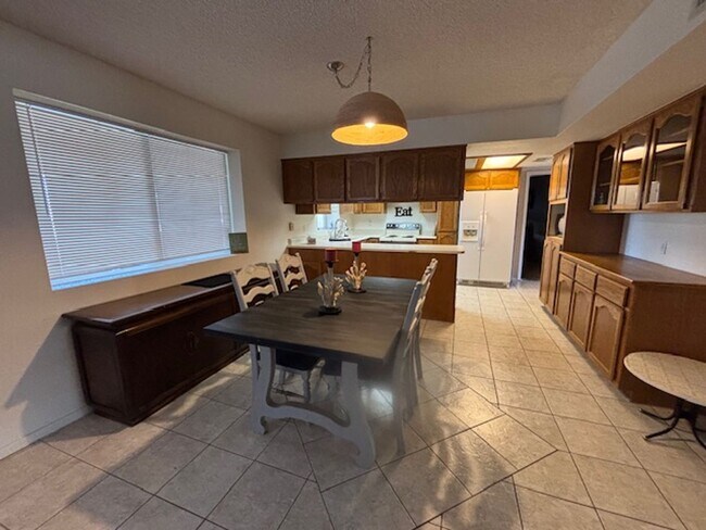 Foto del edificio - 3 Bedroom - 2 Bath Home