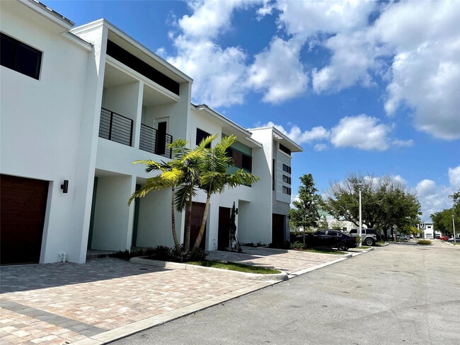 Foto del edificio - 4380 NW 8th Ct