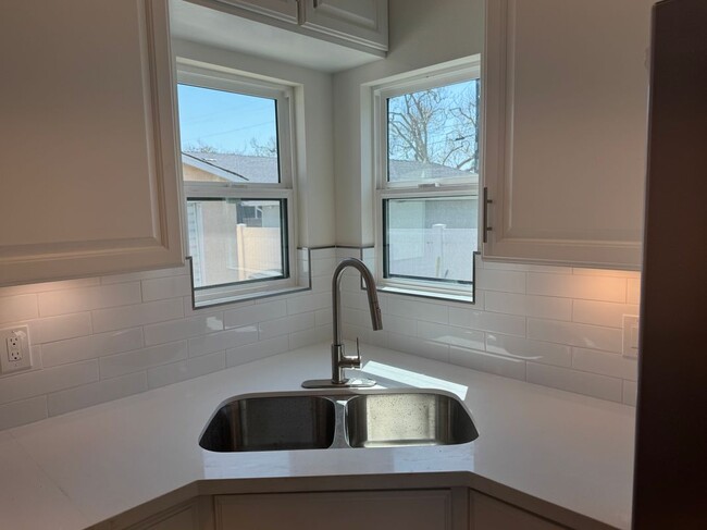 Building Photo - 24654 Cypress St