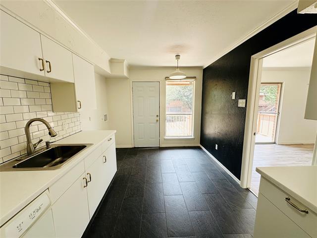 Foto del edificio - 10552 High Hollows Dr