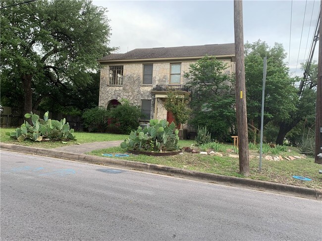 Building Photo - 3511 Red River St