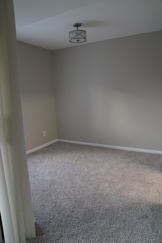 Building Photo - 6093 Majors Ln