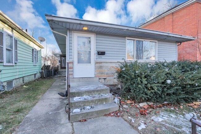 Foto del edificio - 1699 E Weber Rd