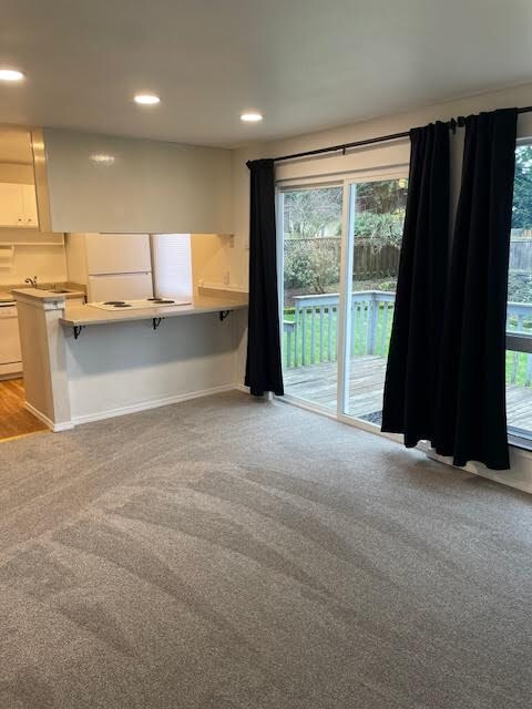 Foto del edificio - 4420 76th Ave W