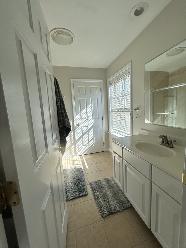 Unit 2 - 112 Peapack Rd