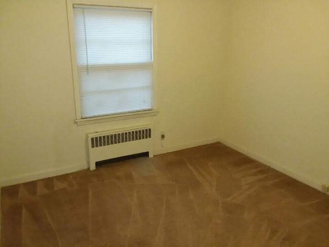 Foto del edificio - 332 N 75th St