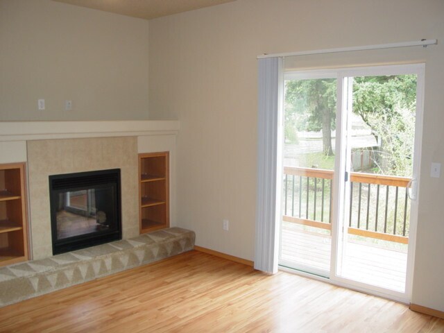 Building Photo - 5601 SE 119th Ave