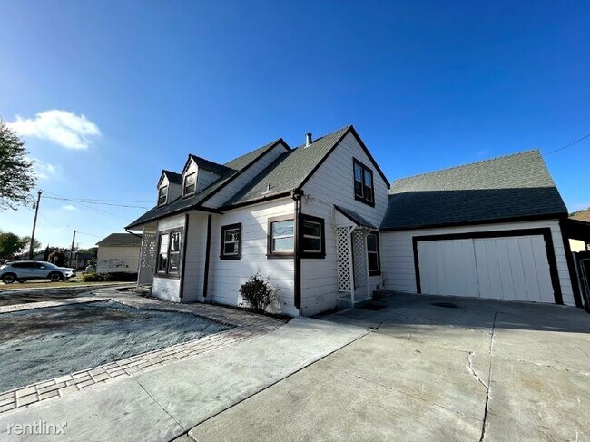 Building Photo - 433 Homestead Ave