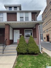 Building Photo - 1320 Chelsea Ave