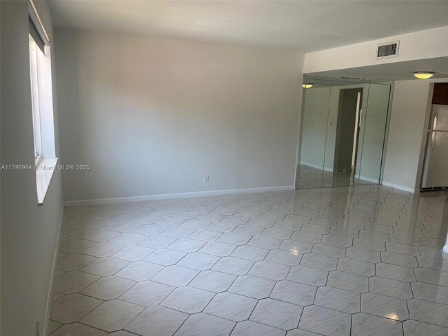 Foto del edificio - 5624 Blueberry Ct