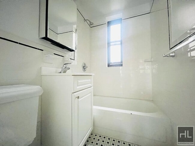 Building Photo - AMSTERDAM AVENUE