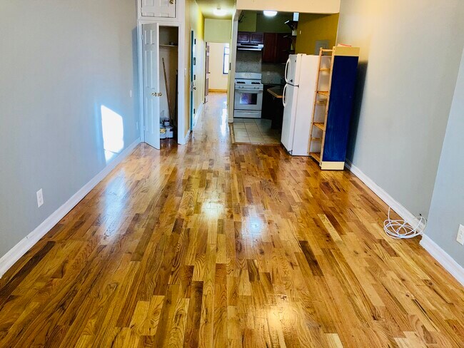 Building Photo - 516 Greene Ave