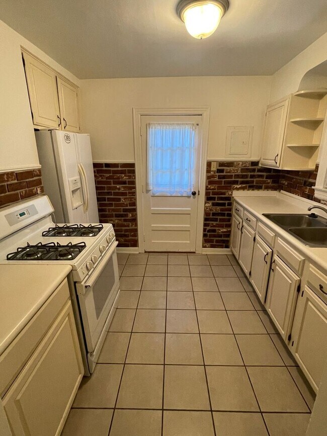 Foto del edificio - 3BD/1BA Home located Near U of M!