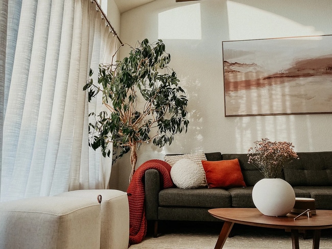 Building Photo - 14343 E 1st Dr