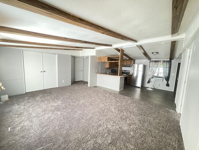 Foto del edificio - Lovely Home is Quiet Southwest Jacksonvill...