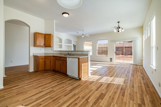Foto del edificio - 7315 Winslow Pl NW