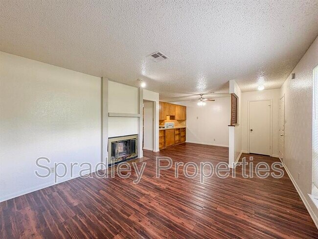 Foto del edificio - 2405A Patrick Henry St