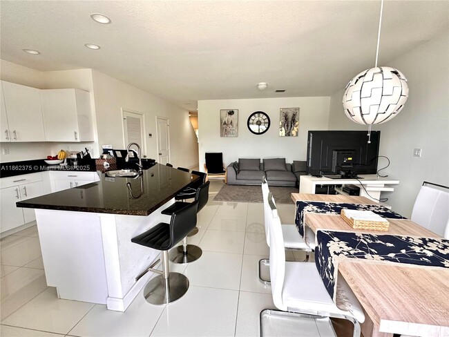 Foto del edificio - 415 NE 194th Ln