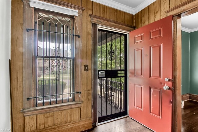 Building Photo - 3 br, 1 bath Townhome - 444 E Philadelphia St