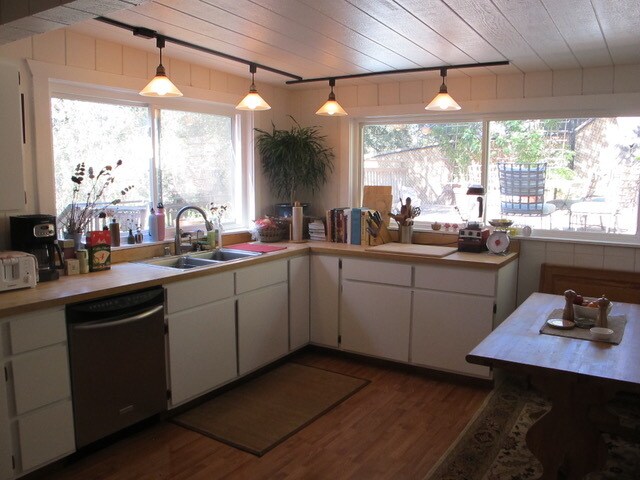 Amplia cocina comedor - 20462 Callon Dr