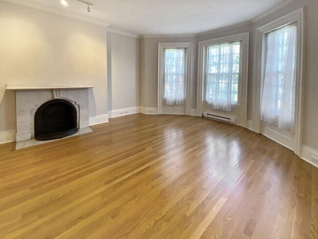 Building Photo - 80 Marlborough St