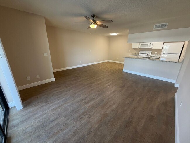 Foto del edificio - ANNUAL RENTAL - 1 BED / 1 BATH CONDO AT MYSTIC GARDENS