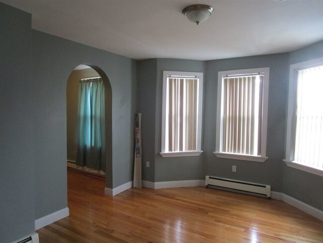Foto del edificio - 53 Warner Ave