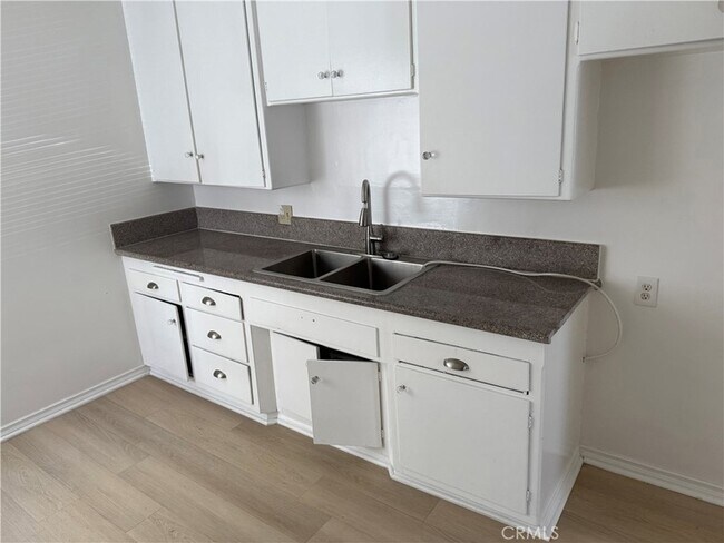 Foto del edificio - 749 S Berendo St