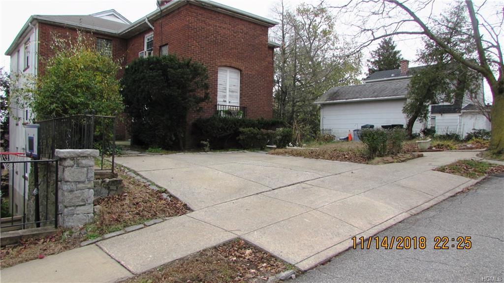 Primary Photo - 52 Sumner Ave