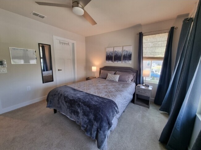 Foto del edificio - 5800 Addison Gate Dr