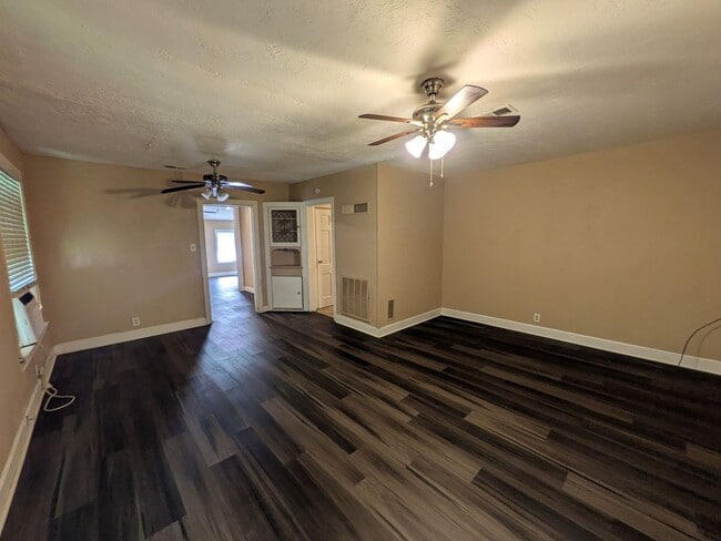 Building Photo - 2695 Goliad St