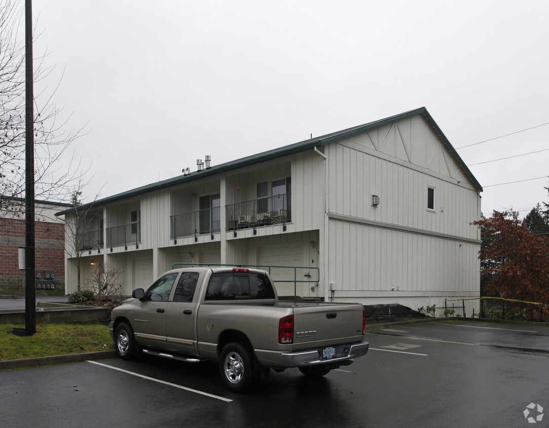 Building Photo - 7300 SW Oleson Rd